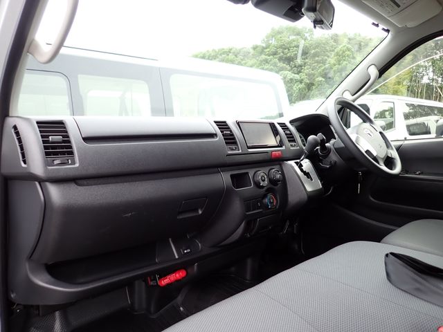 HIACE van 4WD
