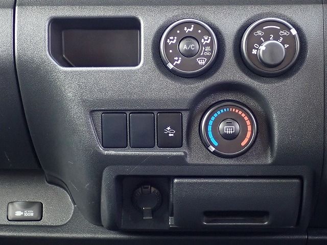 HIACE van 1.25t 2WD