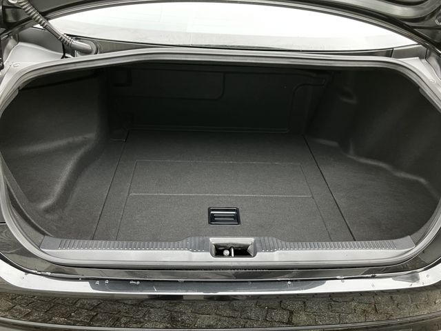 CROWN sedan hybrid