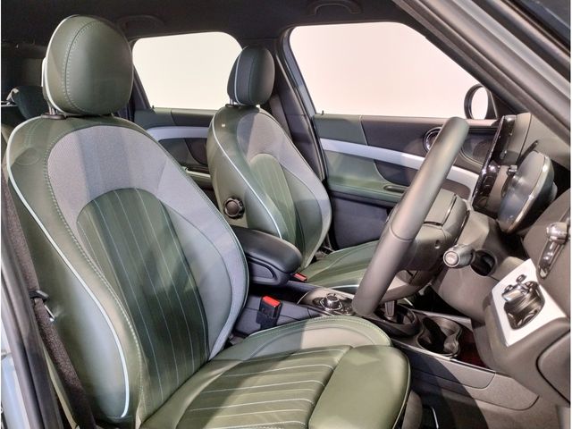 MINI COOPER D CROSSOVER