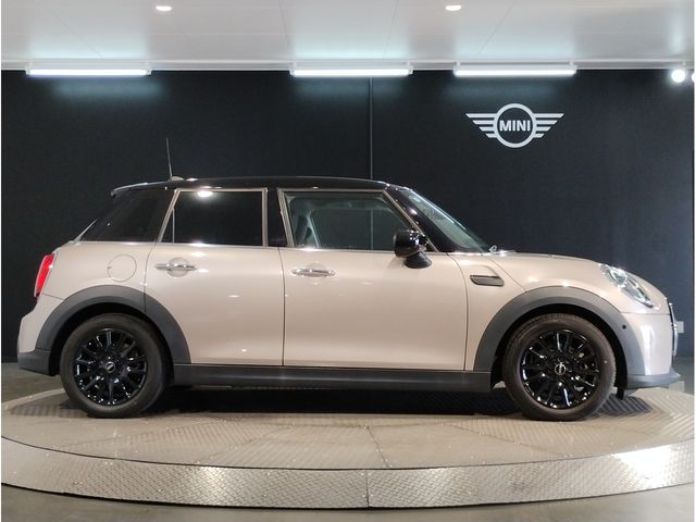 MINI COOPER 5DOOR