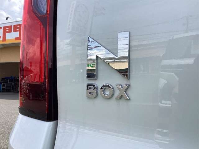 N BOX
