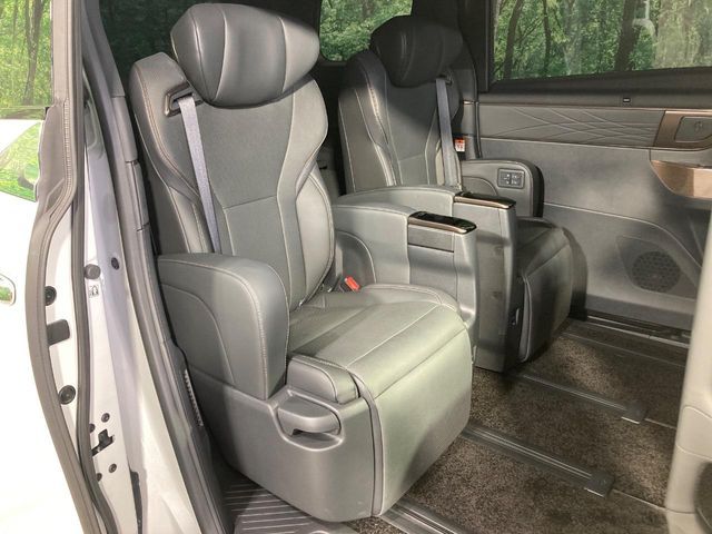 ALPHARD hybrid