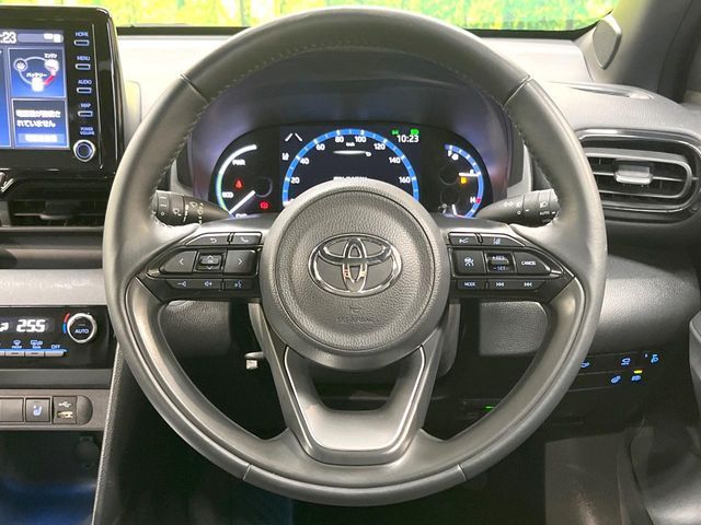 YARIS CROSS HYBRID