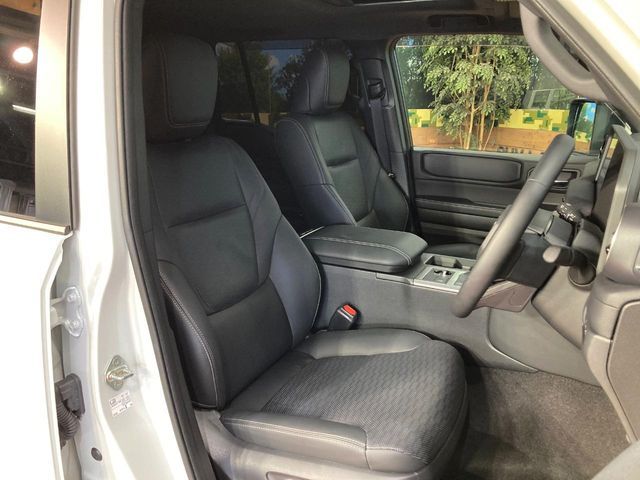 LANDCRUISER 250