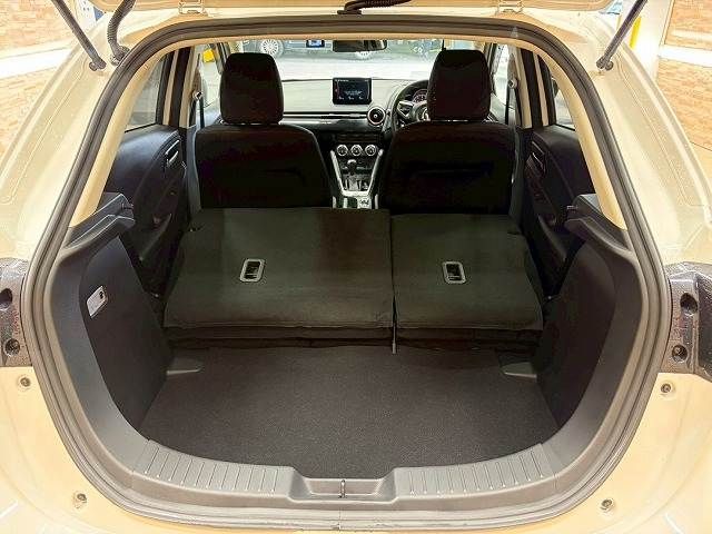 MAZDA2