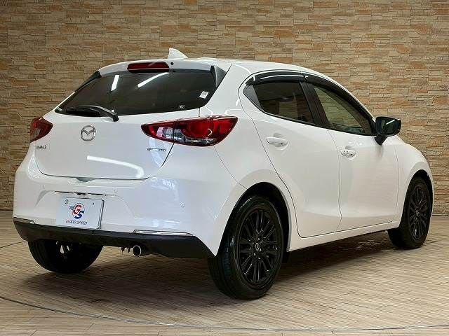 MAZDA2