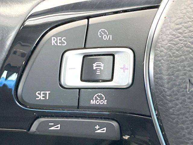 VOLKSWAGEN GOLF Alltrack