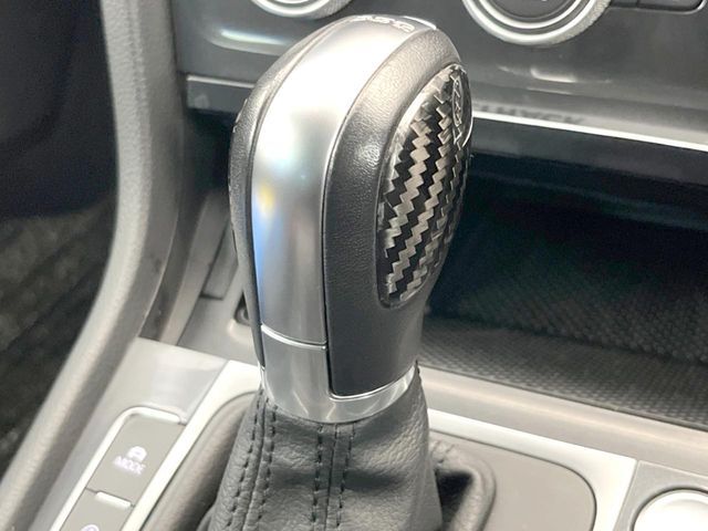 VOLKSWAGEN GOLF Alltrack