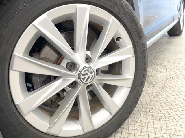 VOLKSWAGEN GOLF Alltrack
