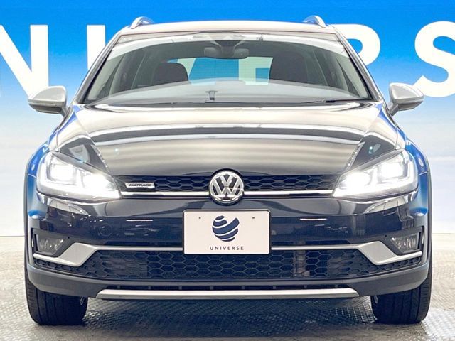 VOLKSWAGEN GOLF Alltrack