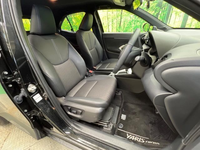YARIS CROSS HYBRID