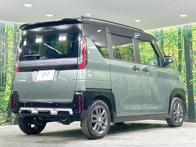 DELICA MINI