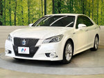 CROWN sedan hybrid