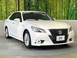 CROWN sedan hybrid