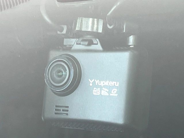 VOXY HYBRID