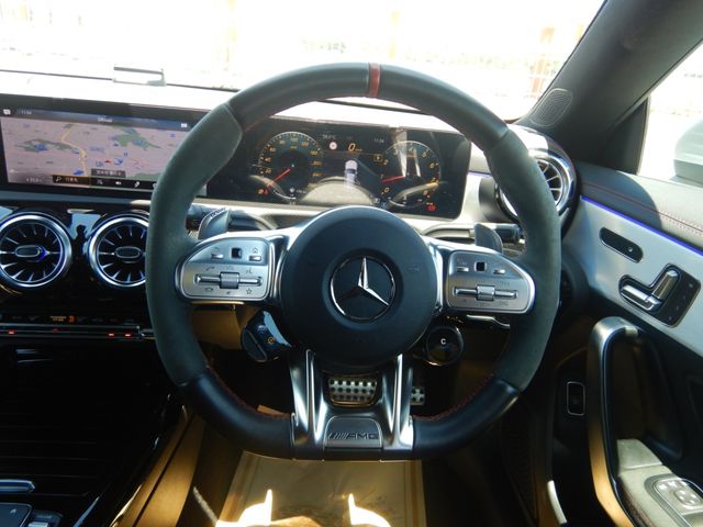 MERCEDES AMG CLA Shooting Brake