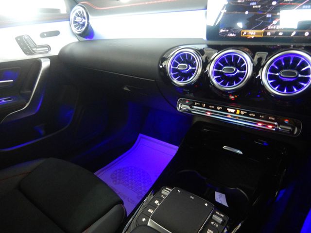 MERCEDES AMG CLA Shooting Brake