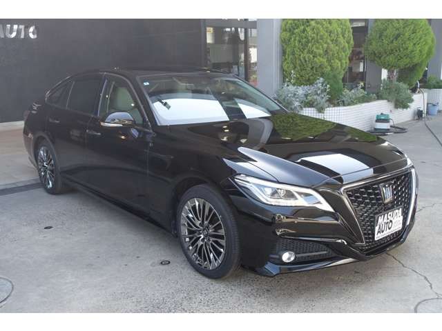 CROWN sedan hybrid 4WD