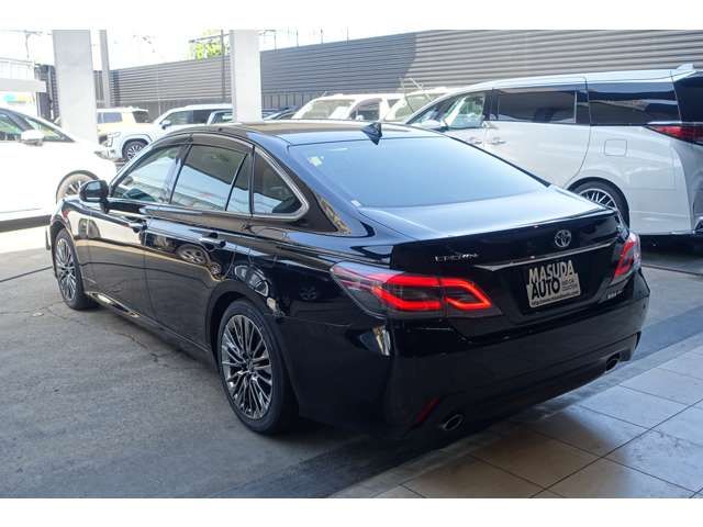 CROWN sedan hybrid 4WD