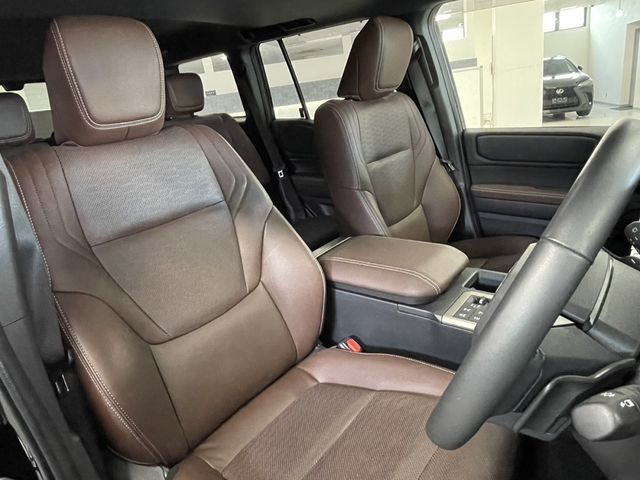 LANDCRUISER 250