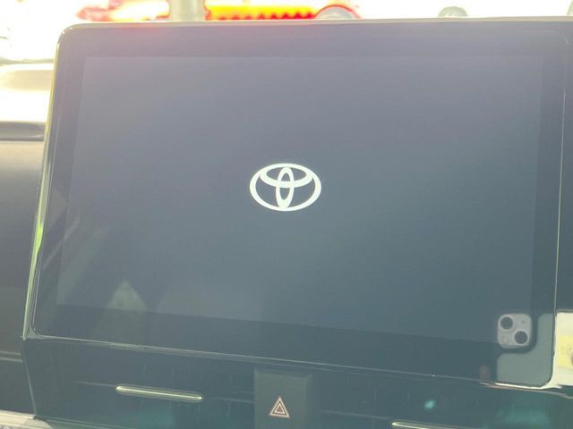 VOXY HYBRID