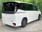 VOXY HYBRID