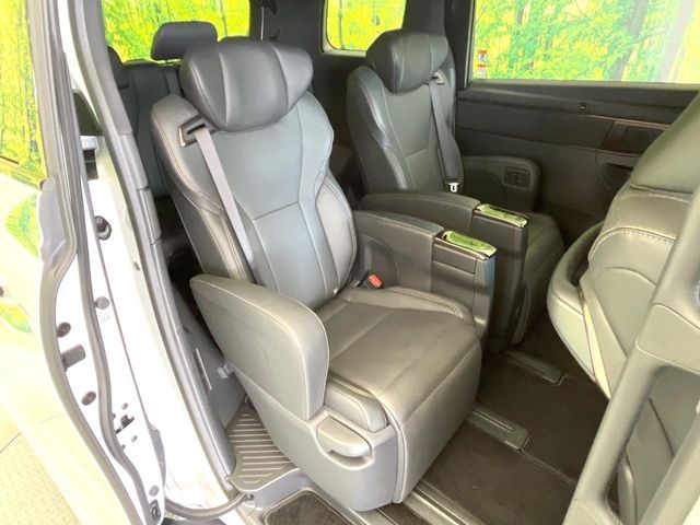 ALPHARD hybrid