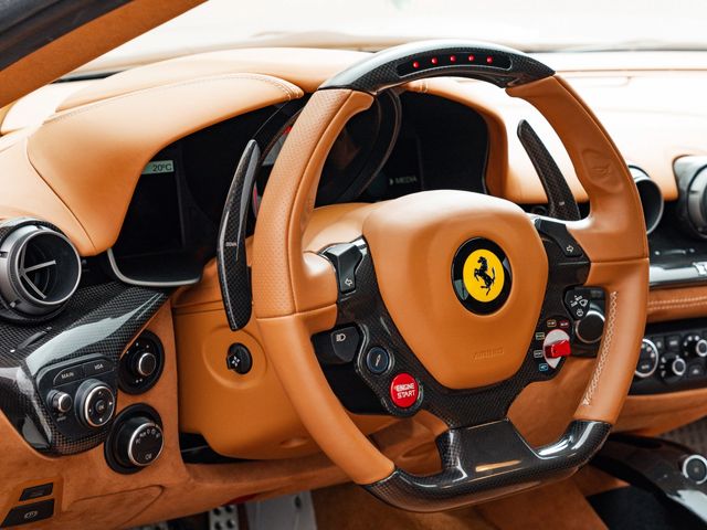 FERRARI F12