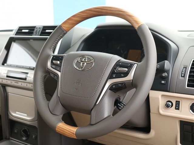 LANDCRUISER PRADO