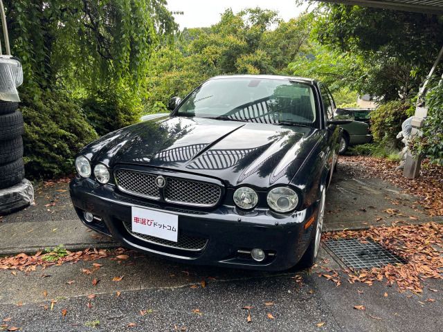 JAGUAR XJseries sedan