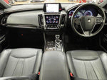 CROWN sedan hybrid