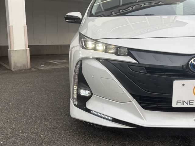 PRIUS PHV