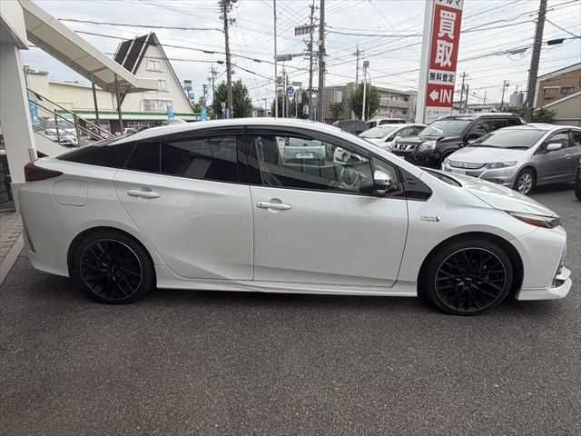 PRIUS PHV