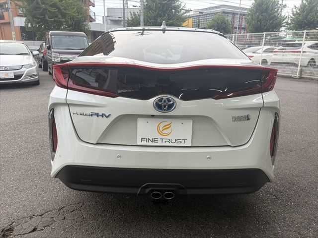 PRIUS PHV