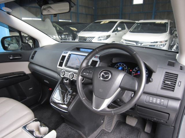 MPV 4WD