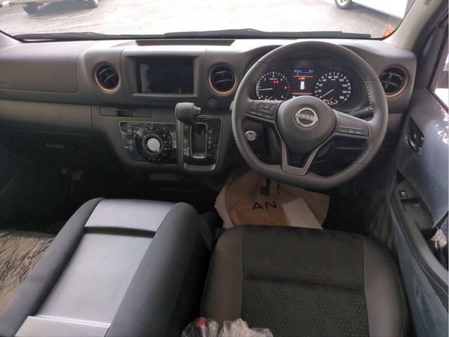 CARAVAN van 2WD
