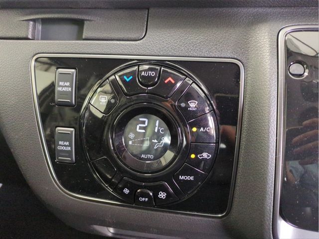 CARAVAN van 2WD