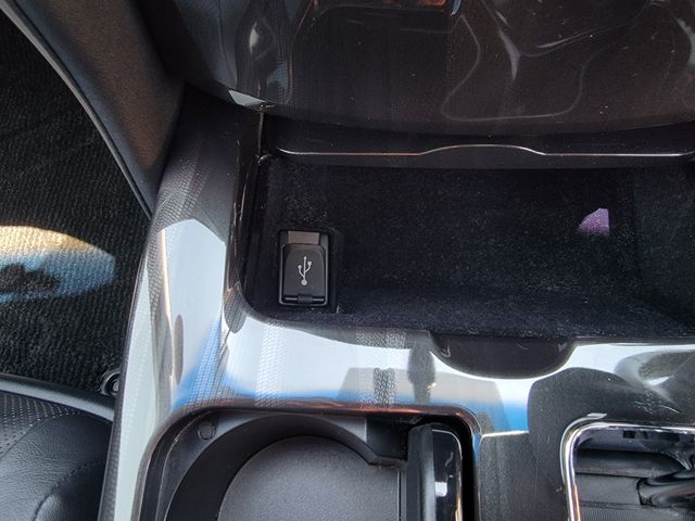 CROWN sedan hybrid