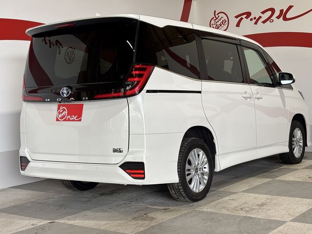 NOAH HYBRID 4WD