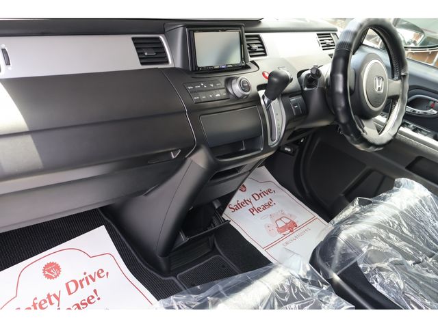 STEPWAGON SPADA 4WD