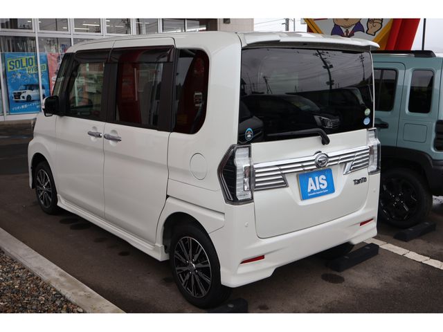 TANTO CUSTOM 4WD