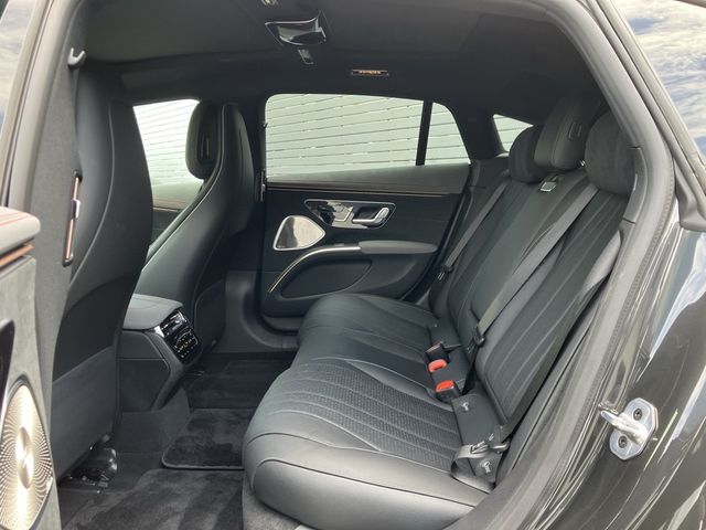 MERCEDES BENZ EQS