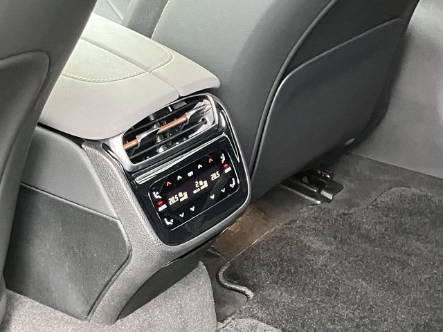 MERCEDES AMG EQS
