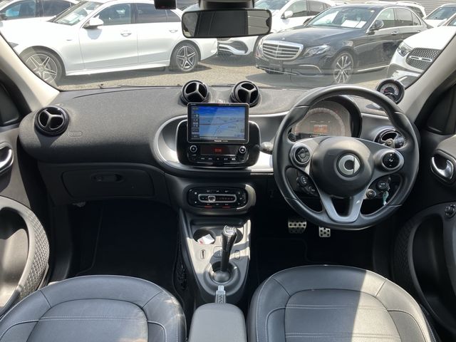 SMART FORFOUR