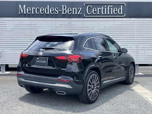 MERCEDES BENZ GLA class HYBRID