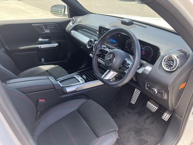 MERCEDES BENZ GLB