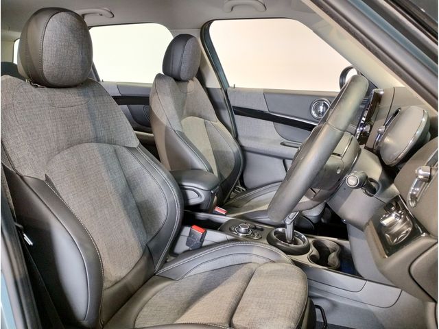 MINI COOPER D CROSSOVER