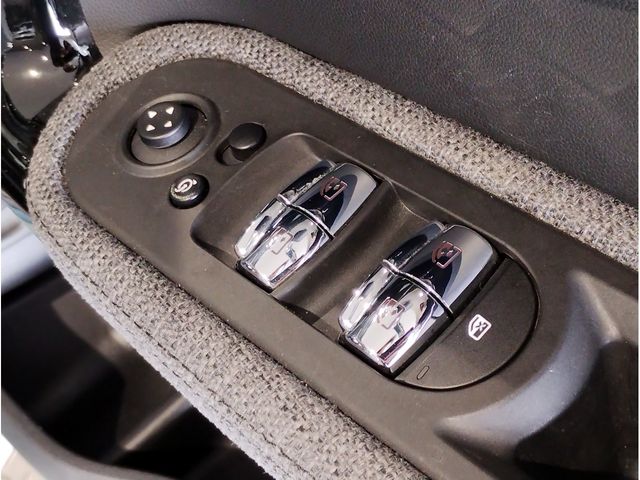 MINI COOPER D CROSSOVER