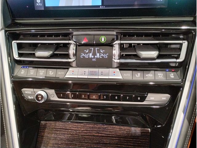 BMW 8series open